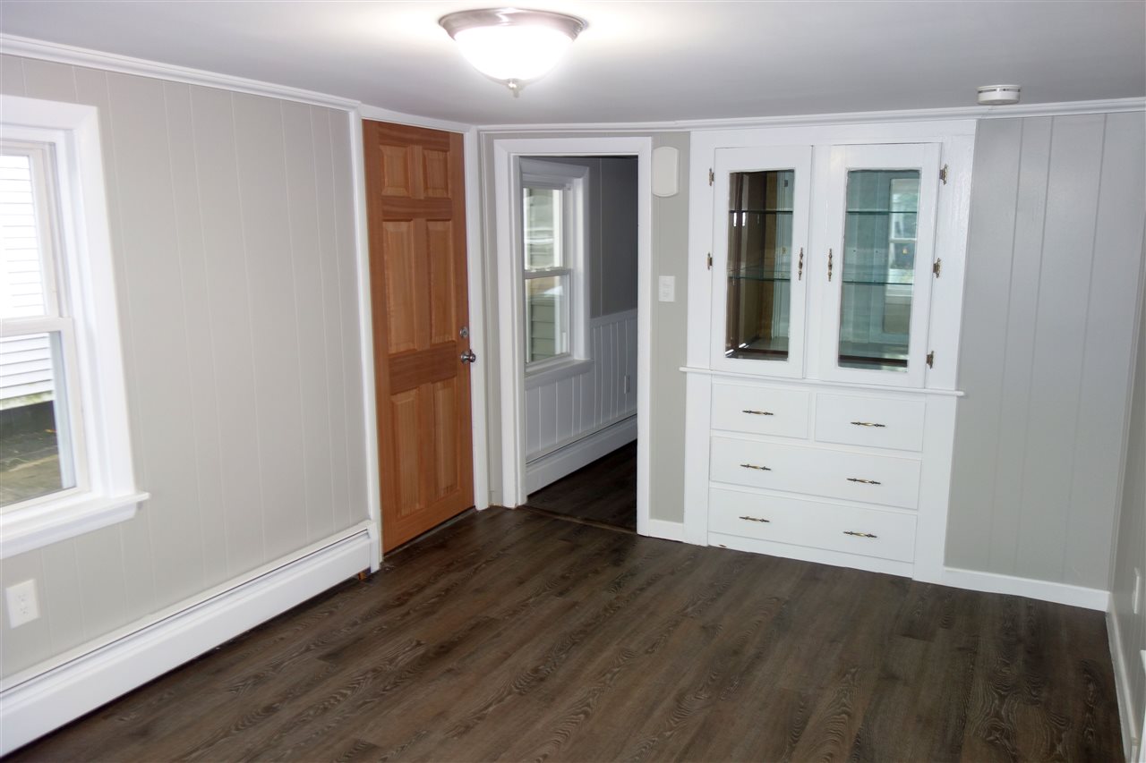 68 Ledge Street Nashua, NH 03060 - Photo 8 of 29