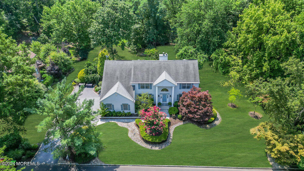 17 Ramsgate Drive Morganville, NJ 07751 - Photo 3 of 50 Level yard