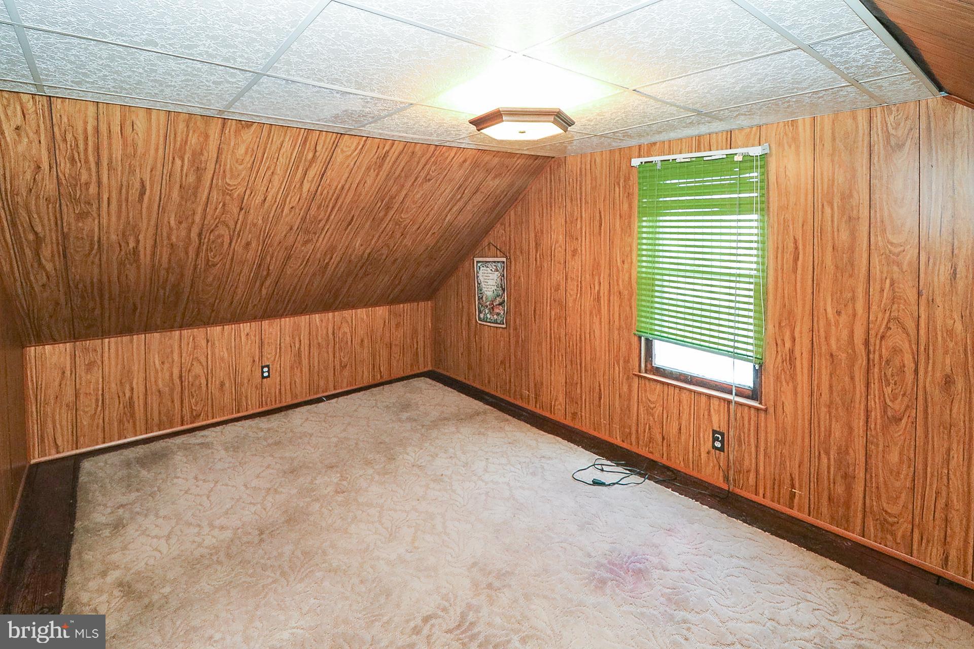 797 Salem Road Burlington, NJ 08016 - Photo 31 of 35 Finished Attic