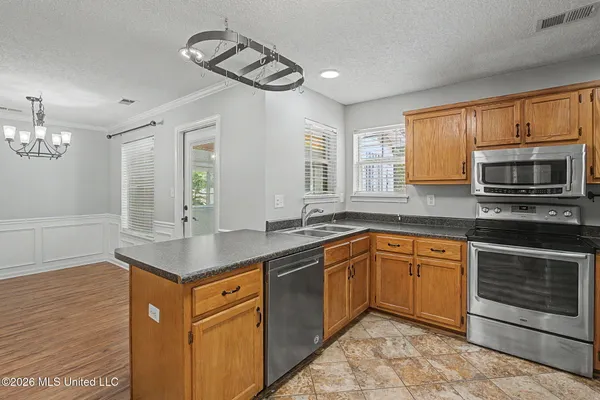 $325,000 | 6795 Goodman Road, Walls, MS 38680
