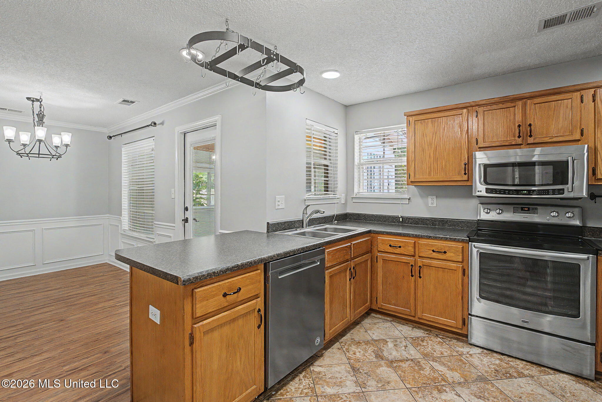 6795 Goodman Road Walls, MS 38680 - Photo 25 of 62 Kitchen