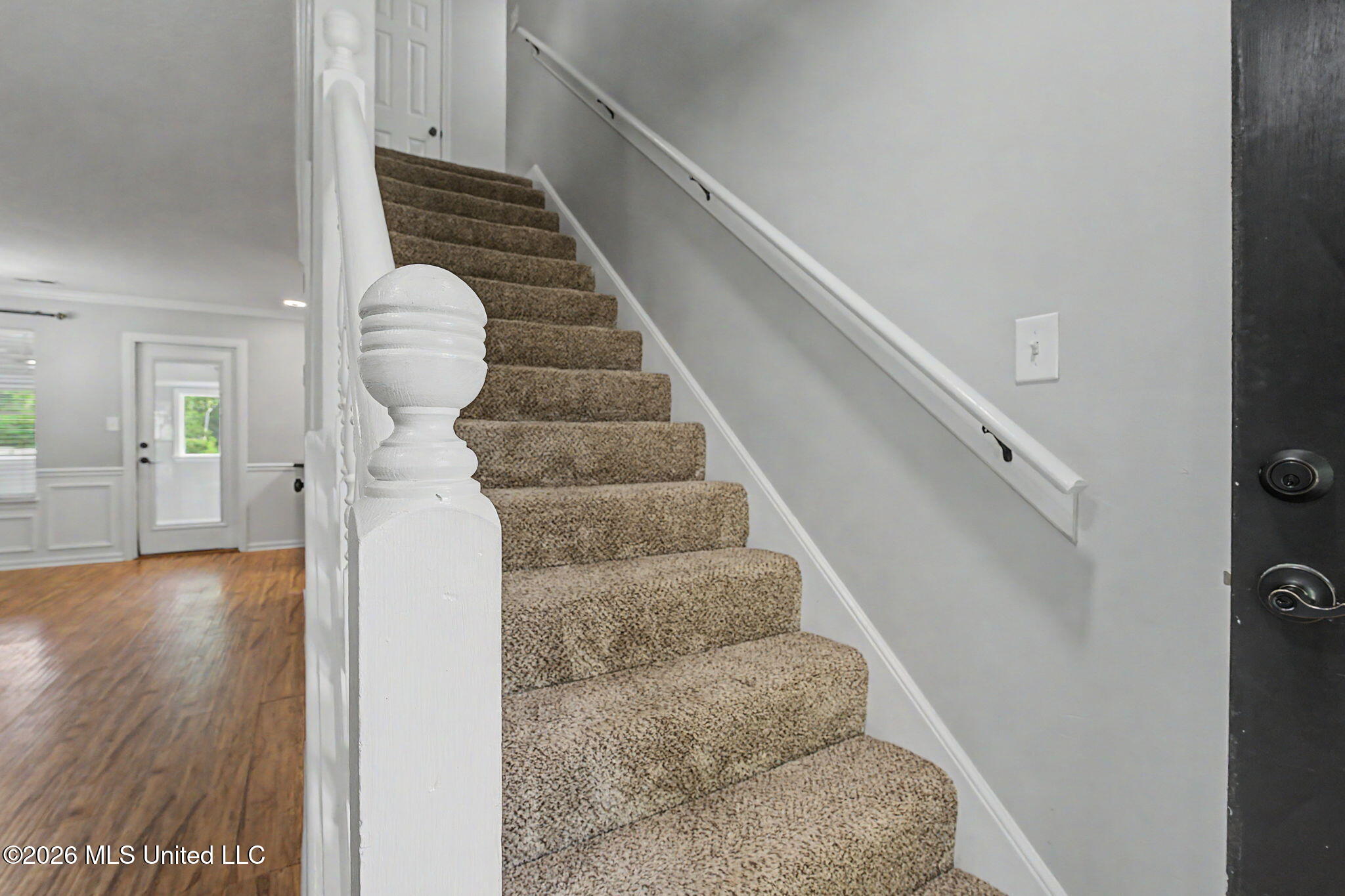 6795 Goodman Road Walls, MS 38680 - Photo 40 of 62 Stairs