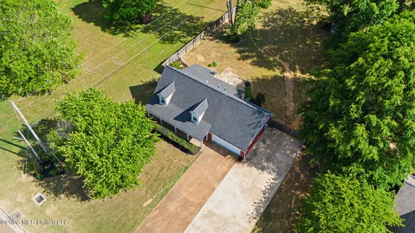 $325,000 | 6795 Goodman Road, Walls, MS 38680