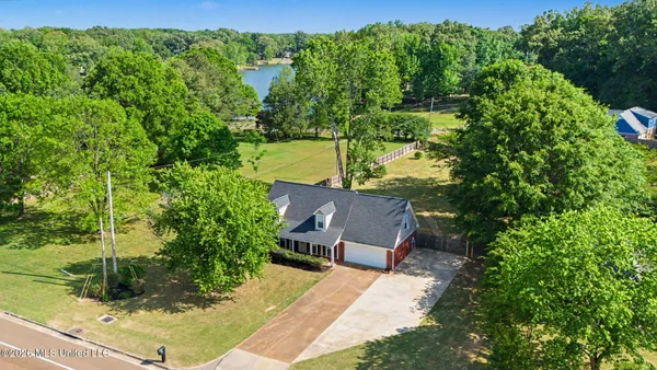 $325,000 | 6795 Goodman Road, Walls, MS 38680