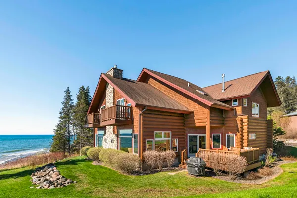 $209,000 | 2826 Highway 61, Unit 390, Two Harbors, MN 55616