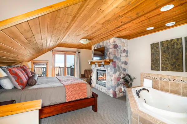 $209,000 | 2826 Highway 61, Unit 390, Two Harbors, MN 55616