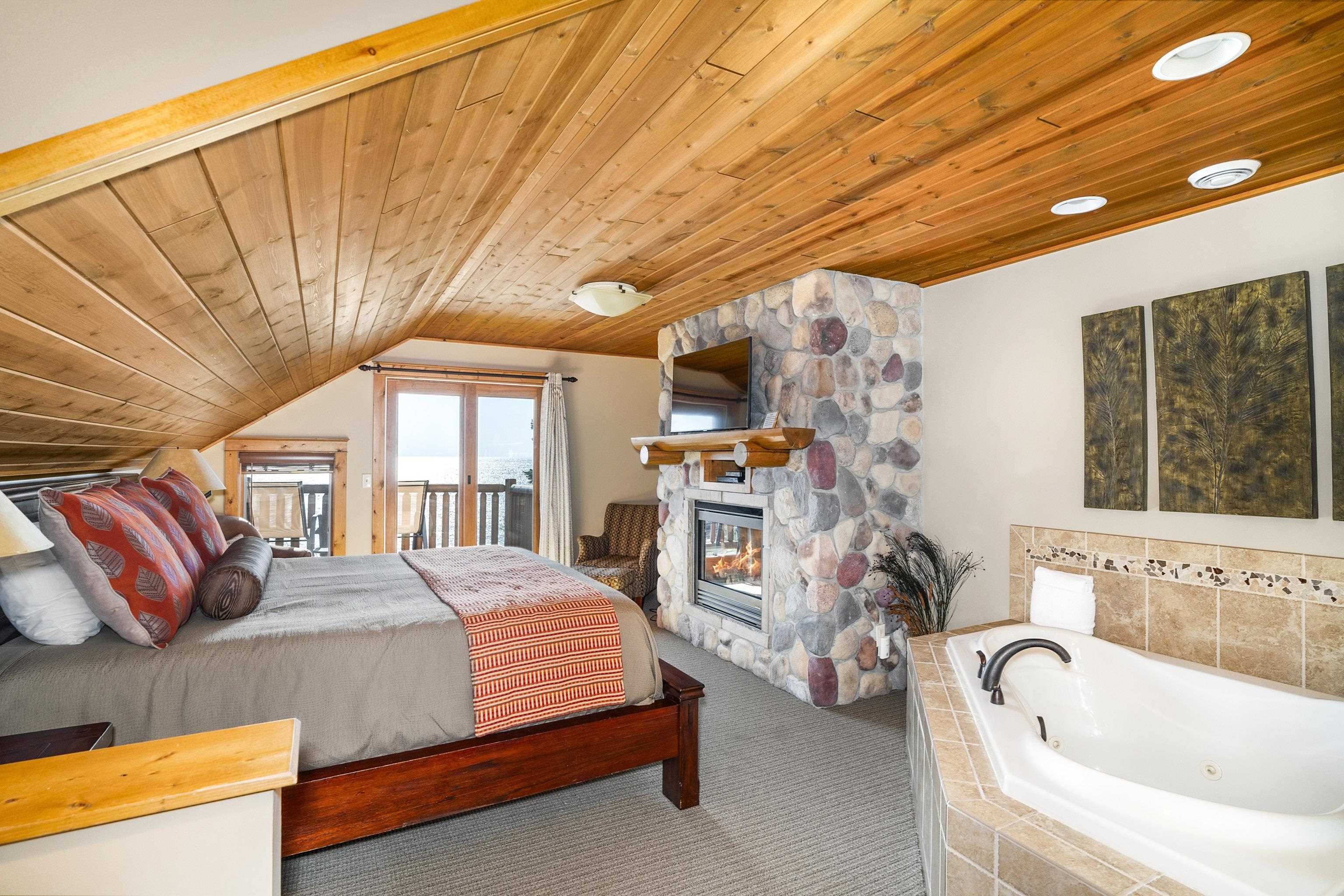 2826 Highway 61, Unit 390 Two Harbors, MN 55616 - Photo 18 of 46