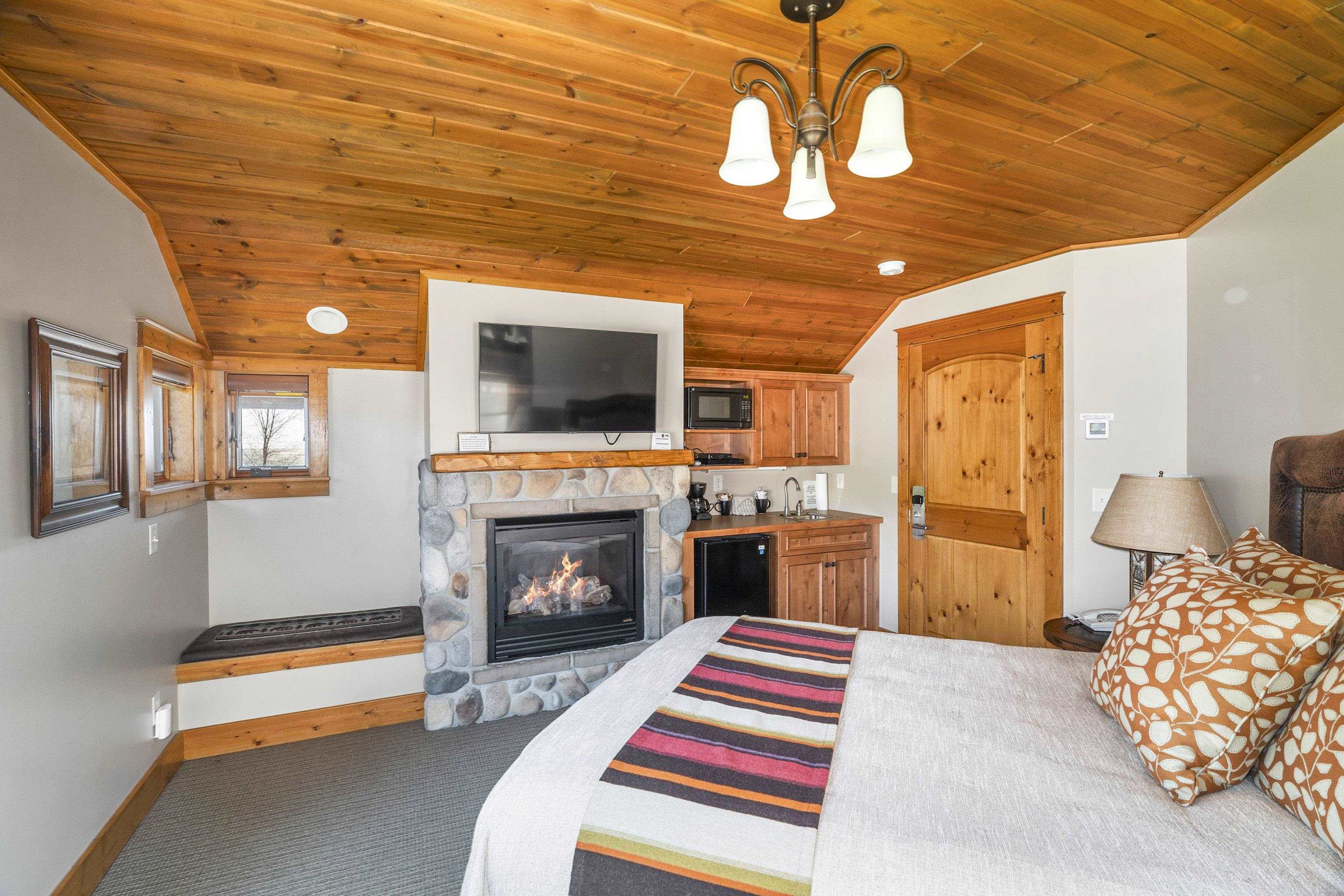 2826 Highway 61, Unit 390 Two Harbors, MN 55616 - Photo 31 of 46