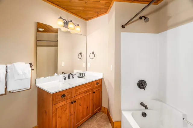 $209,000 | 2826 Highway 61, Unit 390, Two Harbors, MN 55616