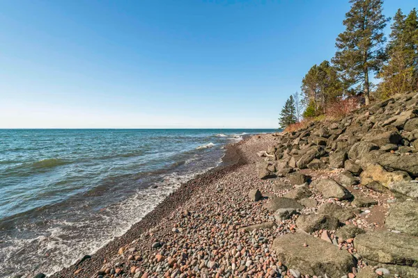 $209,000 | 2826 Highway 61, Unit 390, Two Harbors, MN 55616