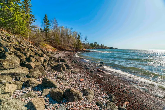 $209,000 | 2826 Highway 61, Unit 390, Two Harbors, MN 55616