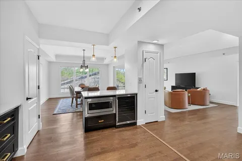 $399,000 | 567 Sarah Lane, Unit 307, St. Louis, MO 63141