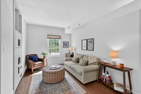 $399,000 | 567 Sarah Lane, Unit 307, St. Louis, MO 63141