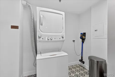 $399,000 | 567 Sarah Lane, Unit 307, St. Louis, MO 63141