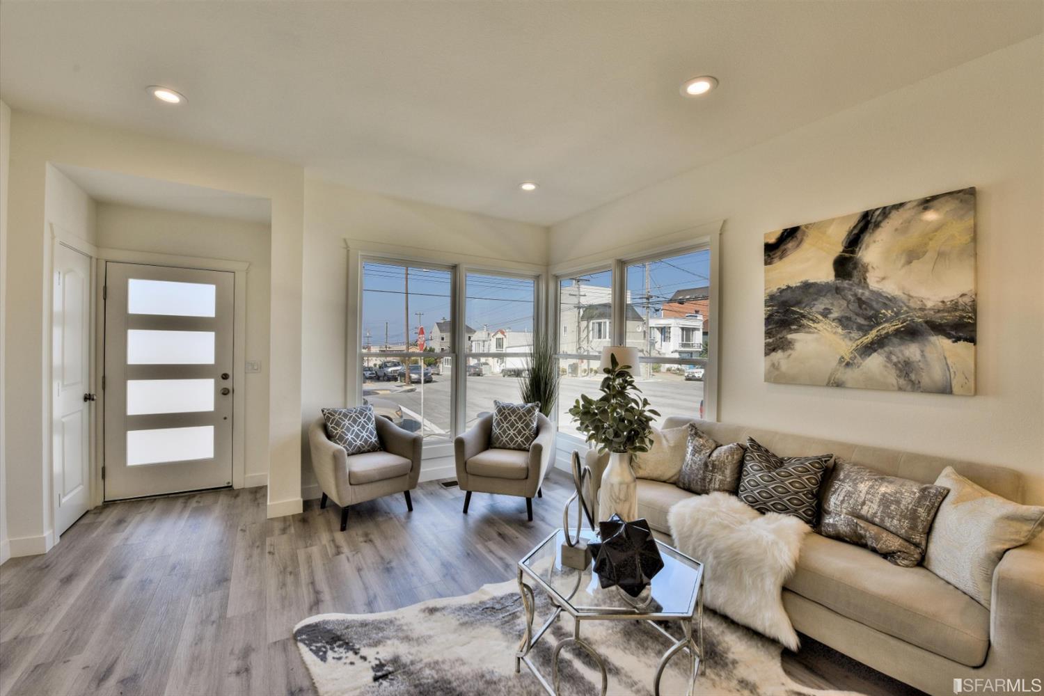 2200 45th Avenue San Francisco, CA 94116 - Photo 2 of 25