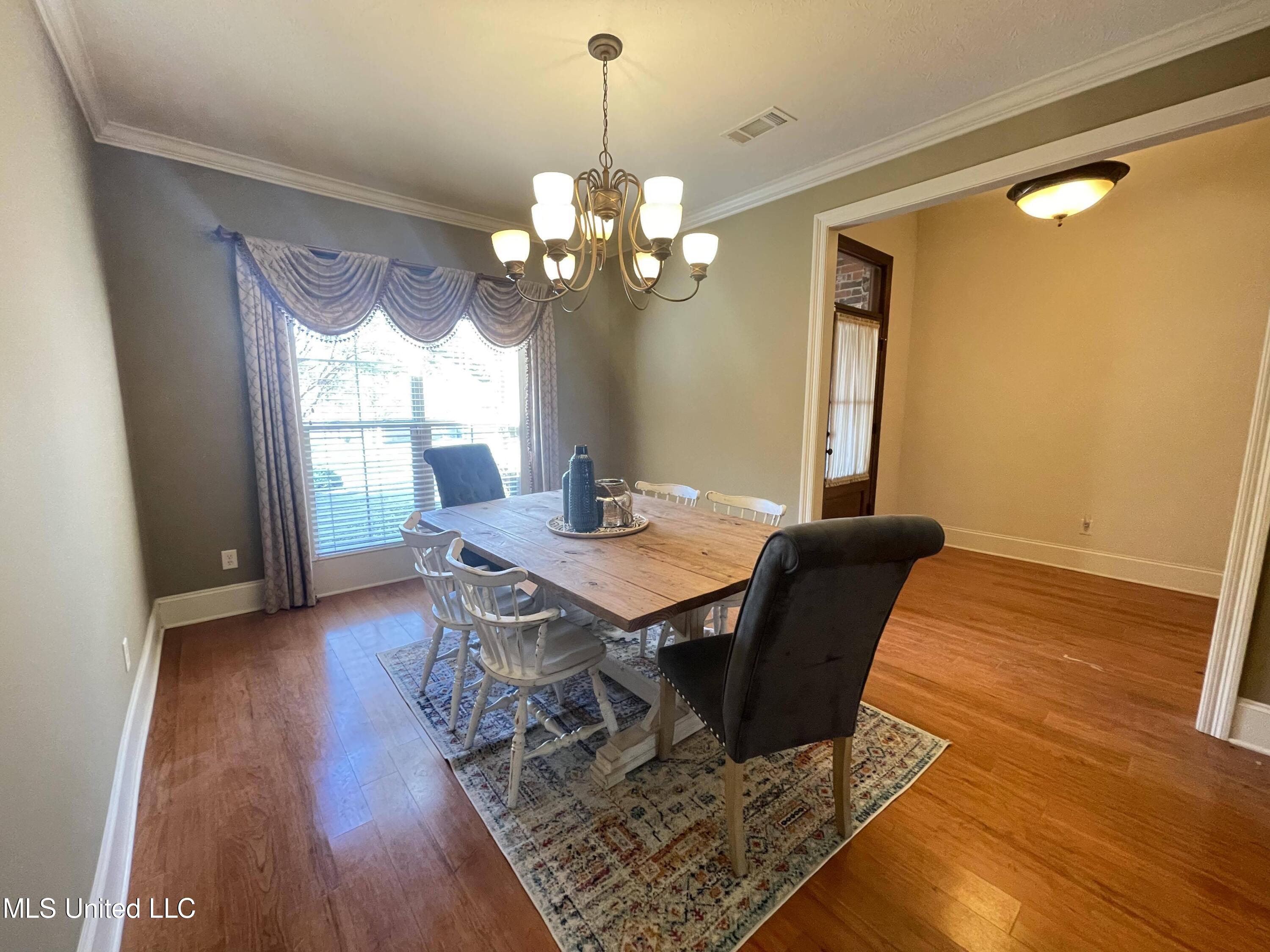 101 Meriwether Common, Unit CMN Clinton, MS 39056 - Photo 4 of 31 393749420_287736610754023_52605866743160