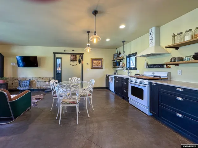 $685,000 | 18 Lewis Drive, Lander, WY 82520