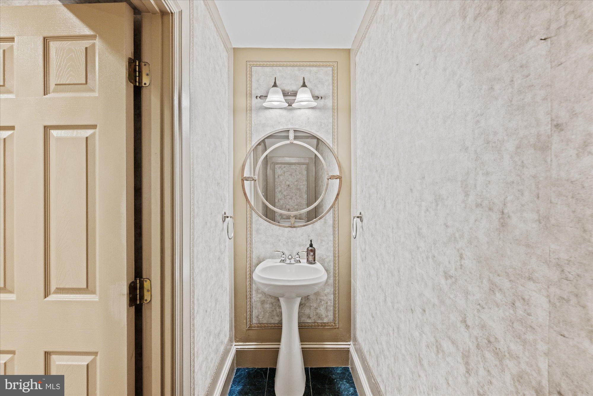 1201 New Jersey Avenue Northwest Washington, DC 20001 - Photo 17 of 34 Half Bath on Main Floor