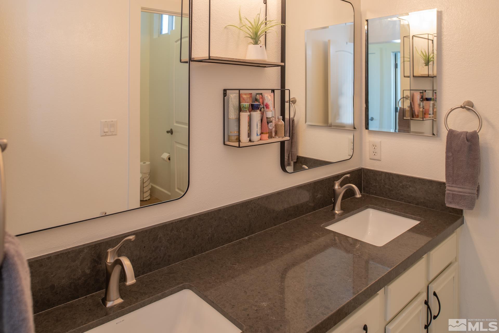 980 Flanders Road Reno, NV 89511 - Photo 17 of 39 Photo 17