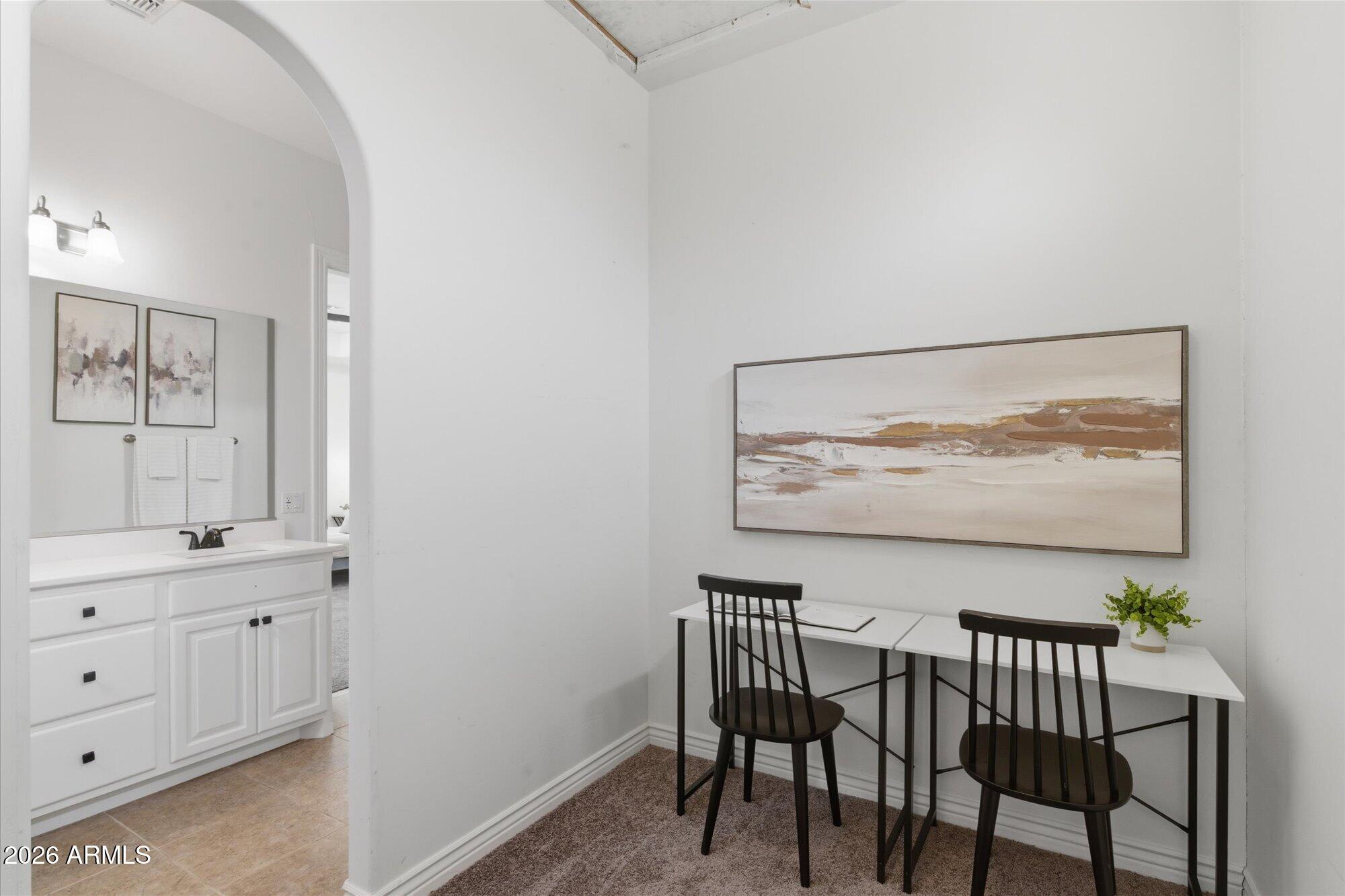 307 South Rochester Court Gilbert, AZ 85296 - Photo 29 of 62 29-