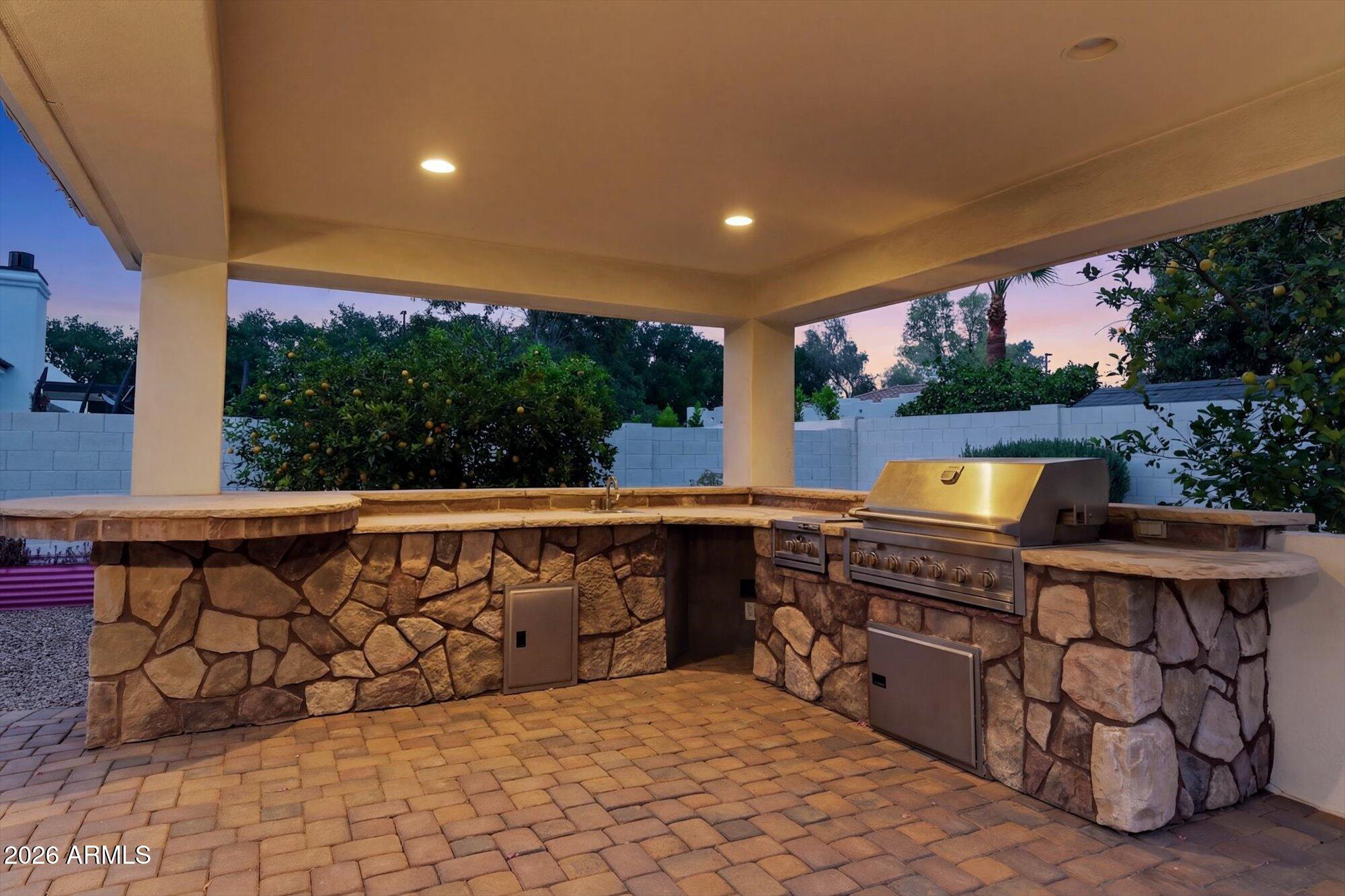 307 South Rochester Court Gilbert, AZ 85296 - Photo 43 of 62 43-