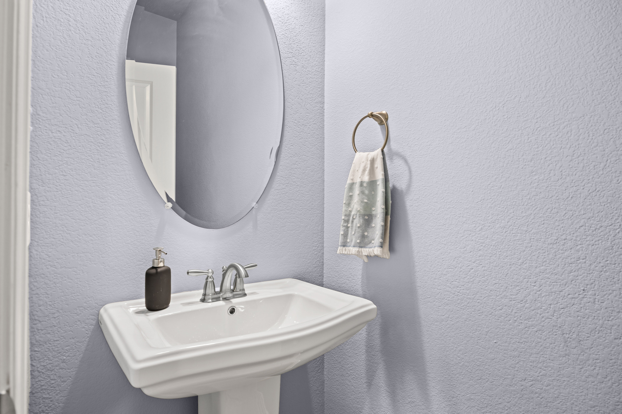 631 Turquoise Drive Dripping Springs, TX 78620 - Photo 12 of 23 Downstairs powder room.