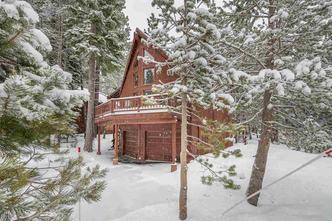 11780 Oslo Drive Truckee, CA 96161 - Photo 20 of 21 a front view of a house with a yard