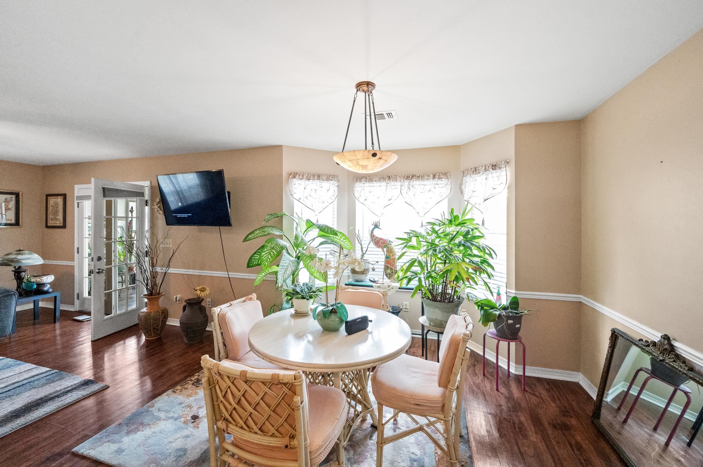 1192 Ridgewood Drive Lillian, AL 36549 - Photo 7 of 36 Dining Area