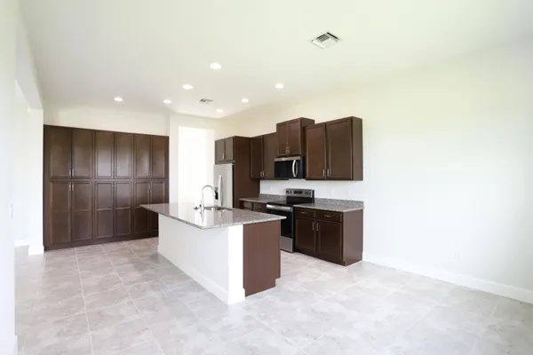 $4,050 | 15192 Wildwood Circle, Westlake, FL 33470
