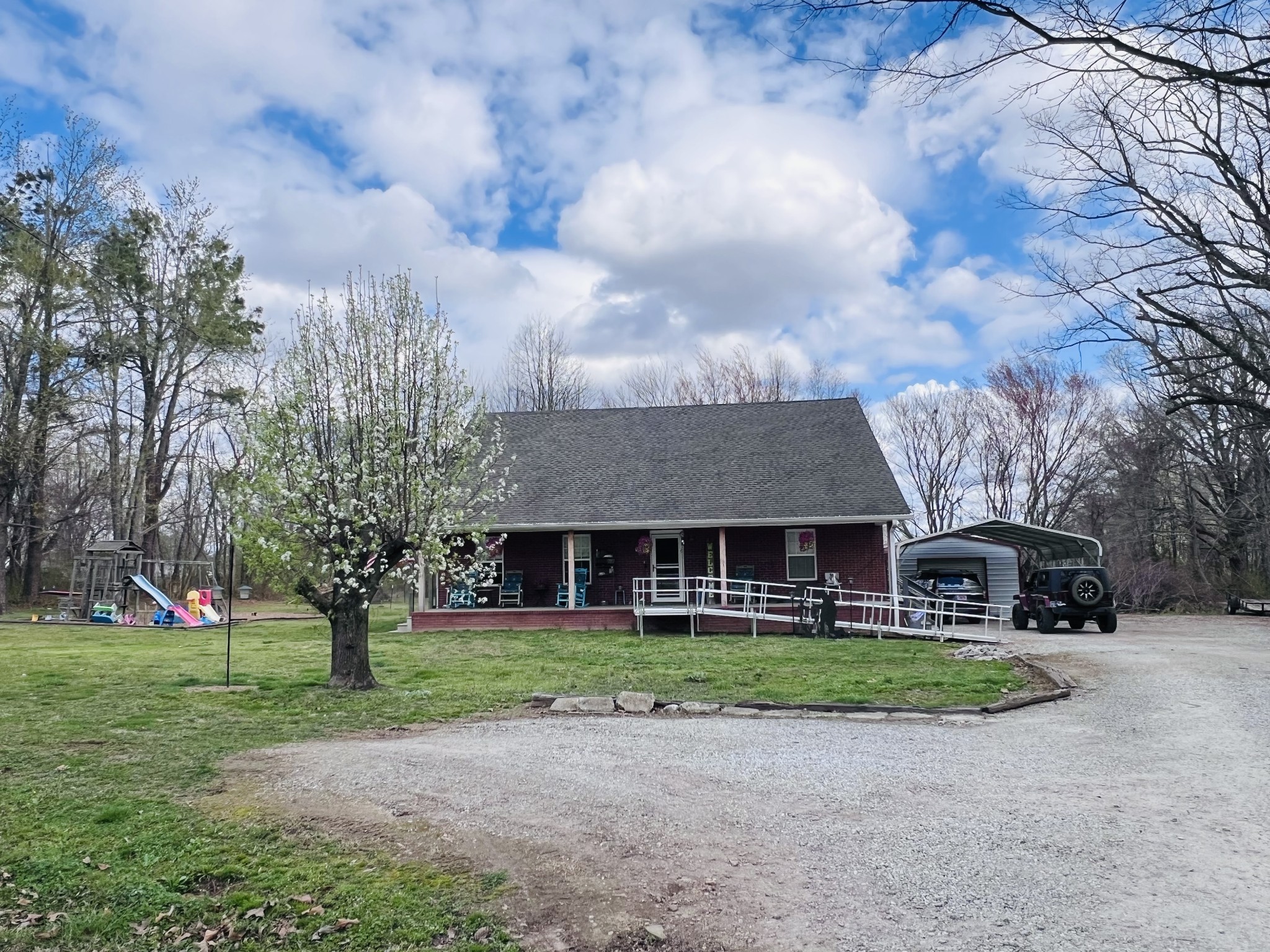 690 Monument Road Summertown, TN 38483 - Photo 2 of 45