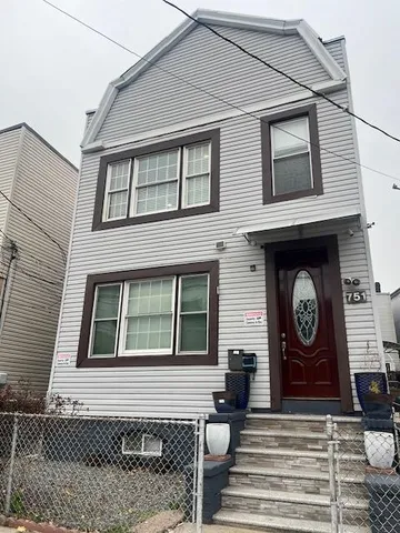 $2,000 | 751 Garfield Avenue, Jersey City, NJ 07305