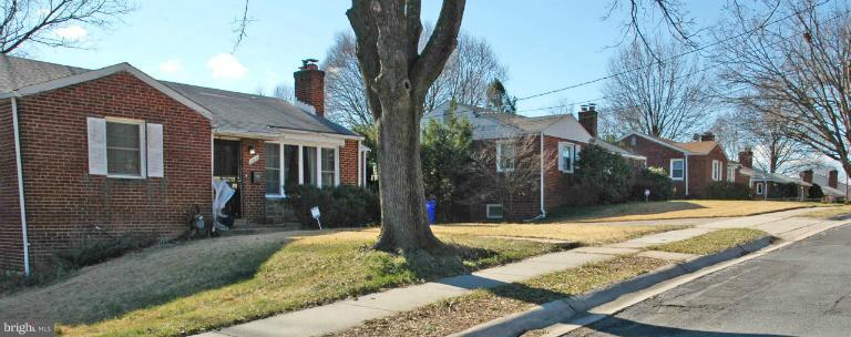 2413 Darrow Street Silver Spring, MD 20902 - Photo 4 of 17 Exterior (General)