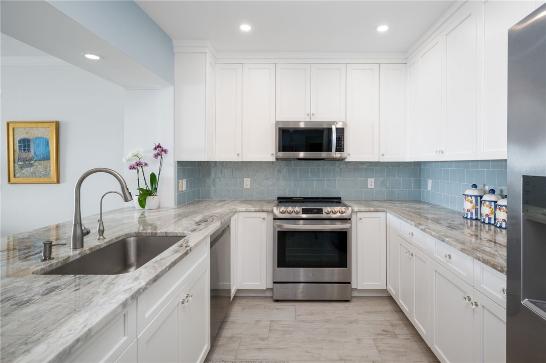 901 Bay Road, Unit 103 Vero Beach, FL 32963 - Photo 13 of 36