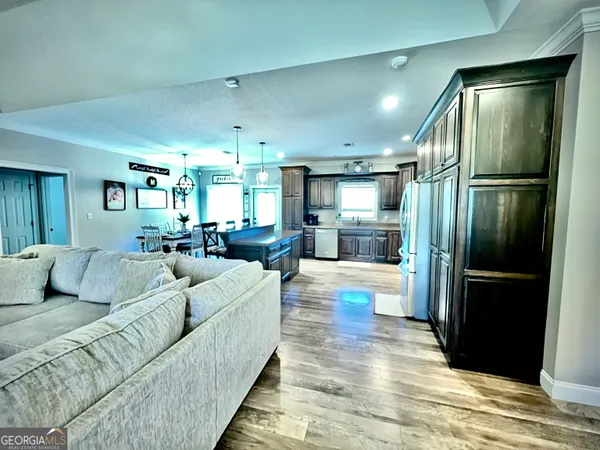 $424,900 | 946 Old Savannah Road, Ailey, GA 30410