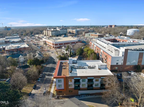 $1,600 | 615 Daniels Street, Unit 316, Raleigh, NC 27605