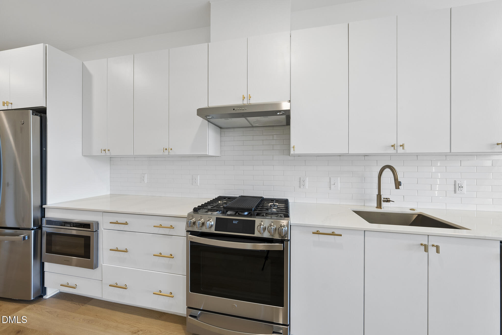 615 Daniels Street, Unit 316 Raleigh, NC 27605 - Photo 6 of 31 DSC01188