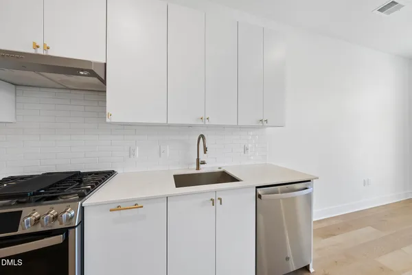 $1,600 | 615 Daniels Street, Unit 316, Raleigh, NC 27605