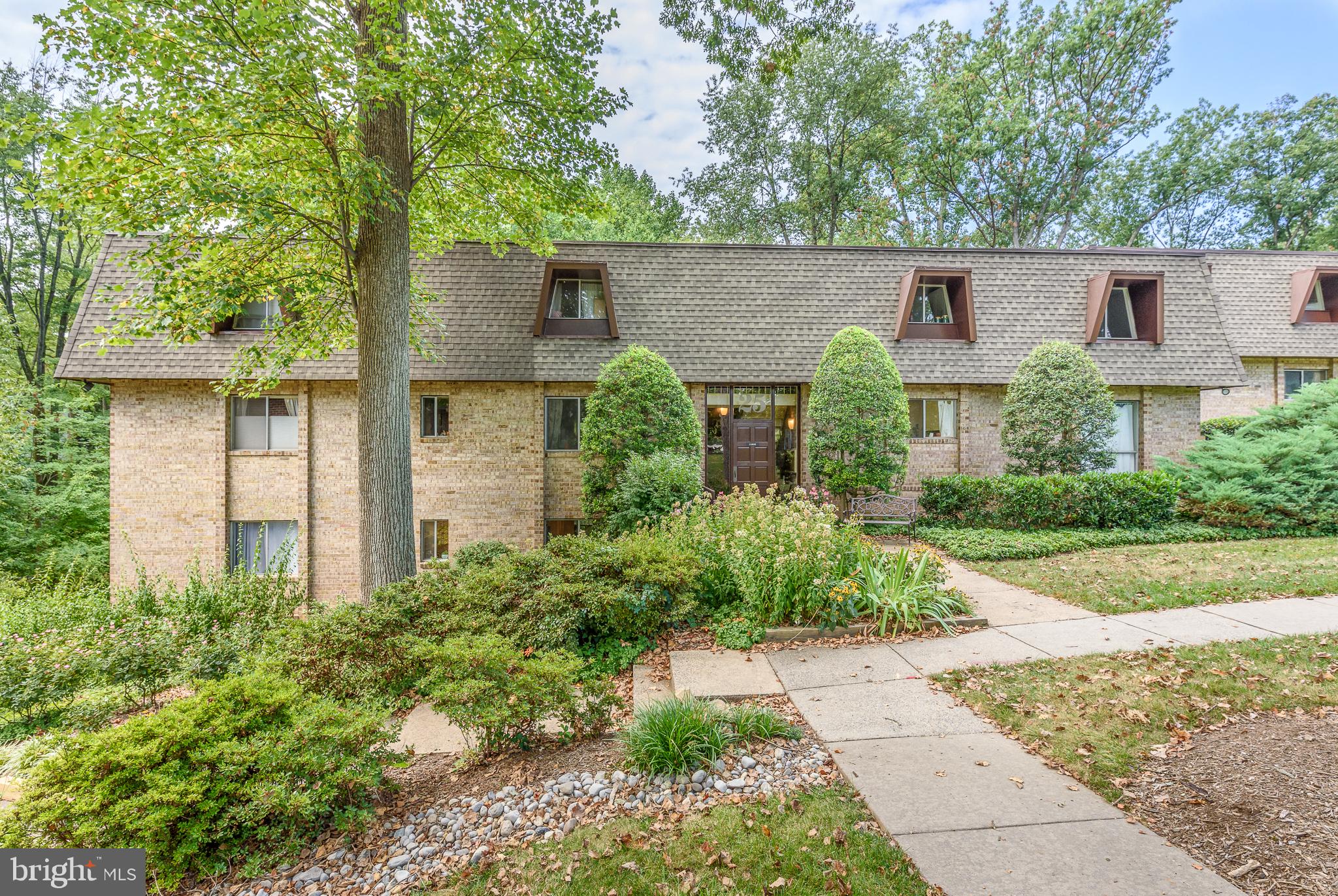 11625 Vantage Hill Road, Unit 2A Reston, VA 20190 - Photo 2 of 29 Gallery Image 2
