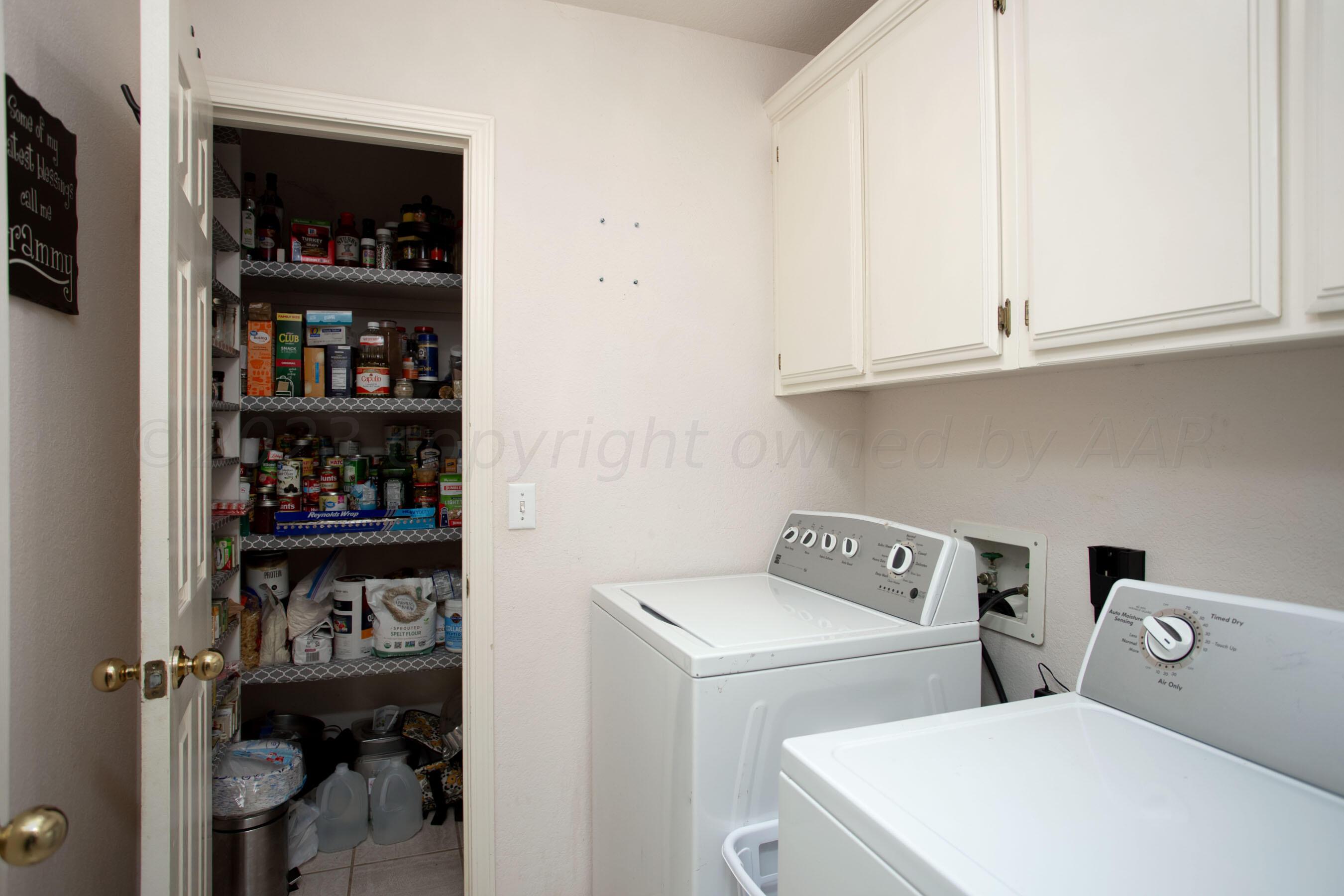 7301 Smoketree Drive Amarillo, TX 79124 - Photo 17 of 37 a view of washer and dryer