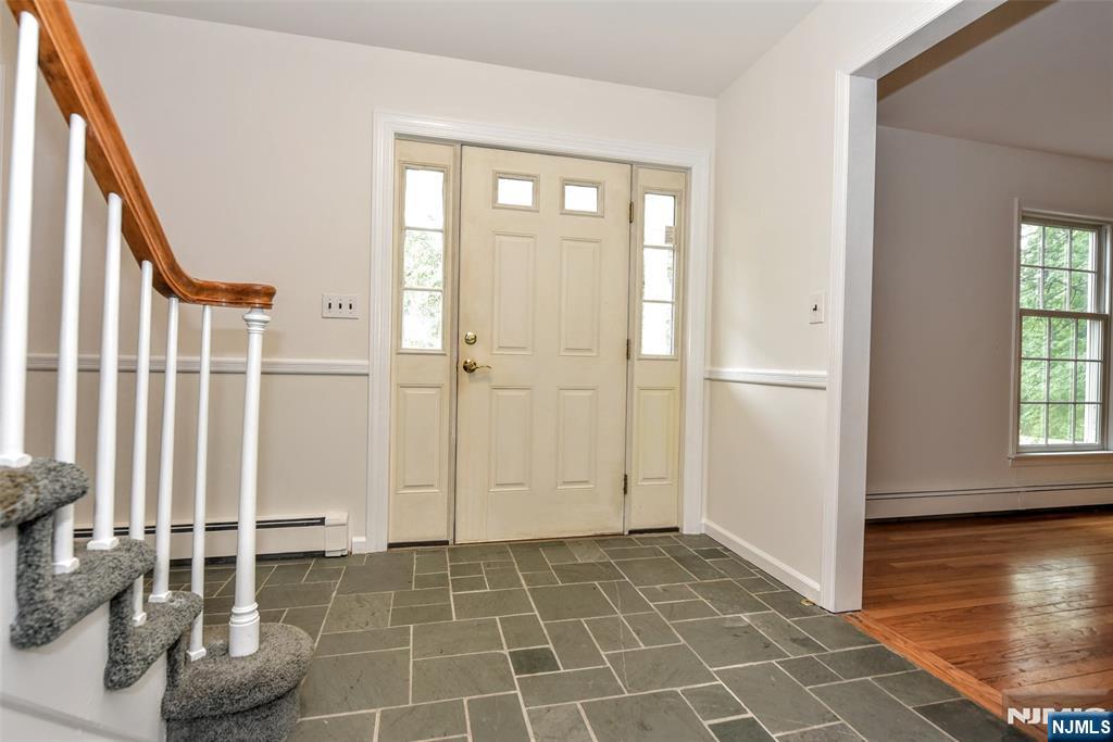 55 George Street Allendale, NJ 07401 - Photo 4 of 43