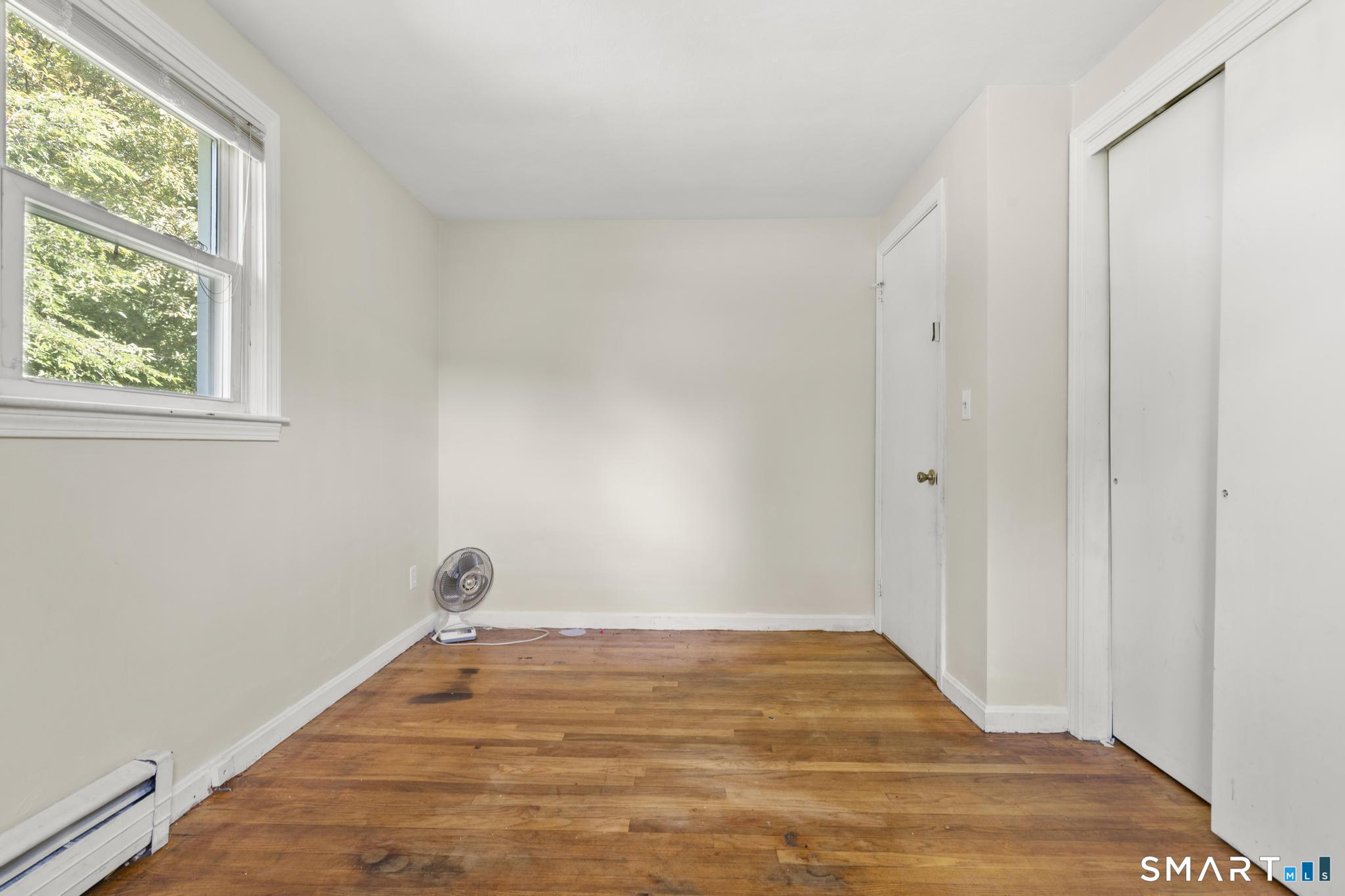 27 Allen Street Enfield, CT 06082 - Photo 21 of 32