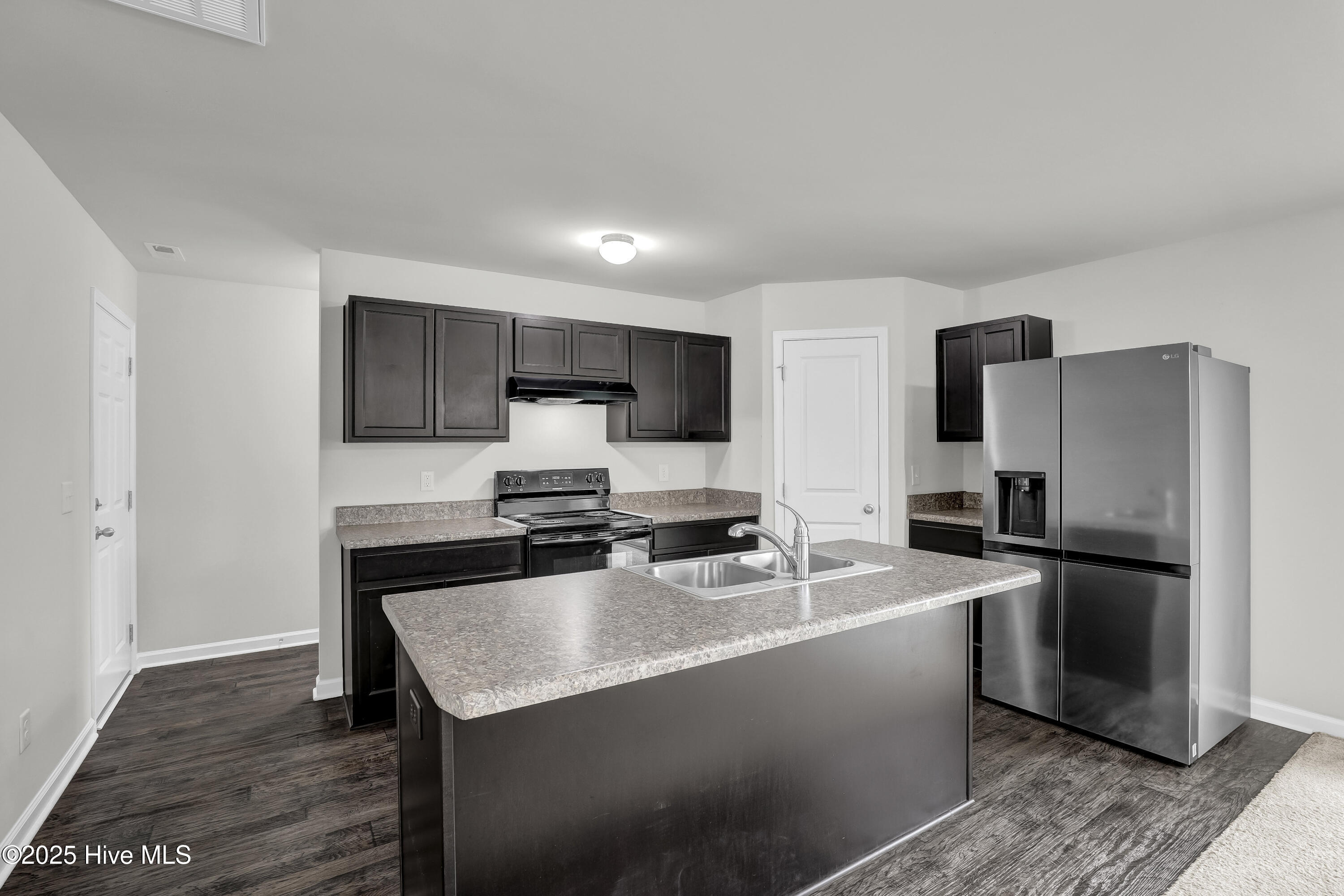 415 Hope Lane Holly Ridge, NC 28445 - Photo 10 of 43 Kitchen Island