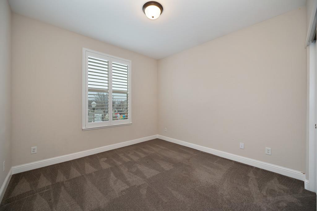 1916 Hartsfield Way Lincoln, CA 95648 - Photo 18 of 35 an empty room with a window