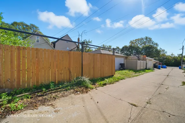 $315,900 | 9342 South Crandon Avenue, Chicago, IL 60617