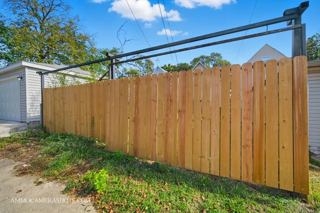 $315,900 | 9342 South Crandon Avenue, Chicago, IL 60617