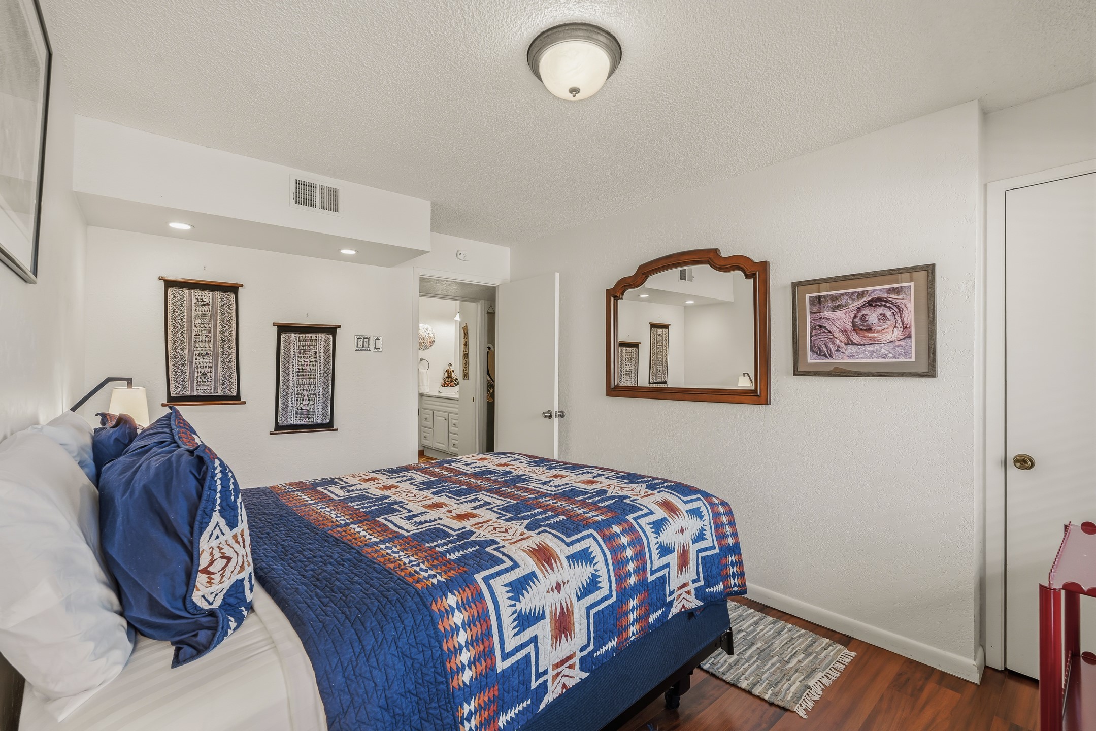 320 Artist Road, Unit 93 Santa Fe, NM 87501 - Photo 20 of 40 Guest bedroom