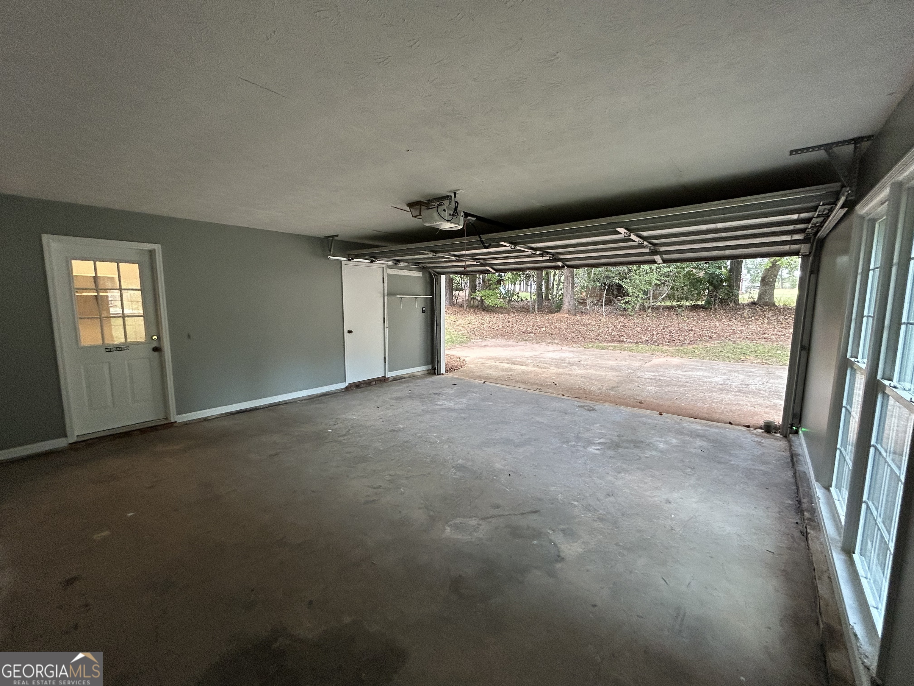191 Moccasin Trail LaGrange, GA 30241 - Photo 31 of 32 a view of empty room with window