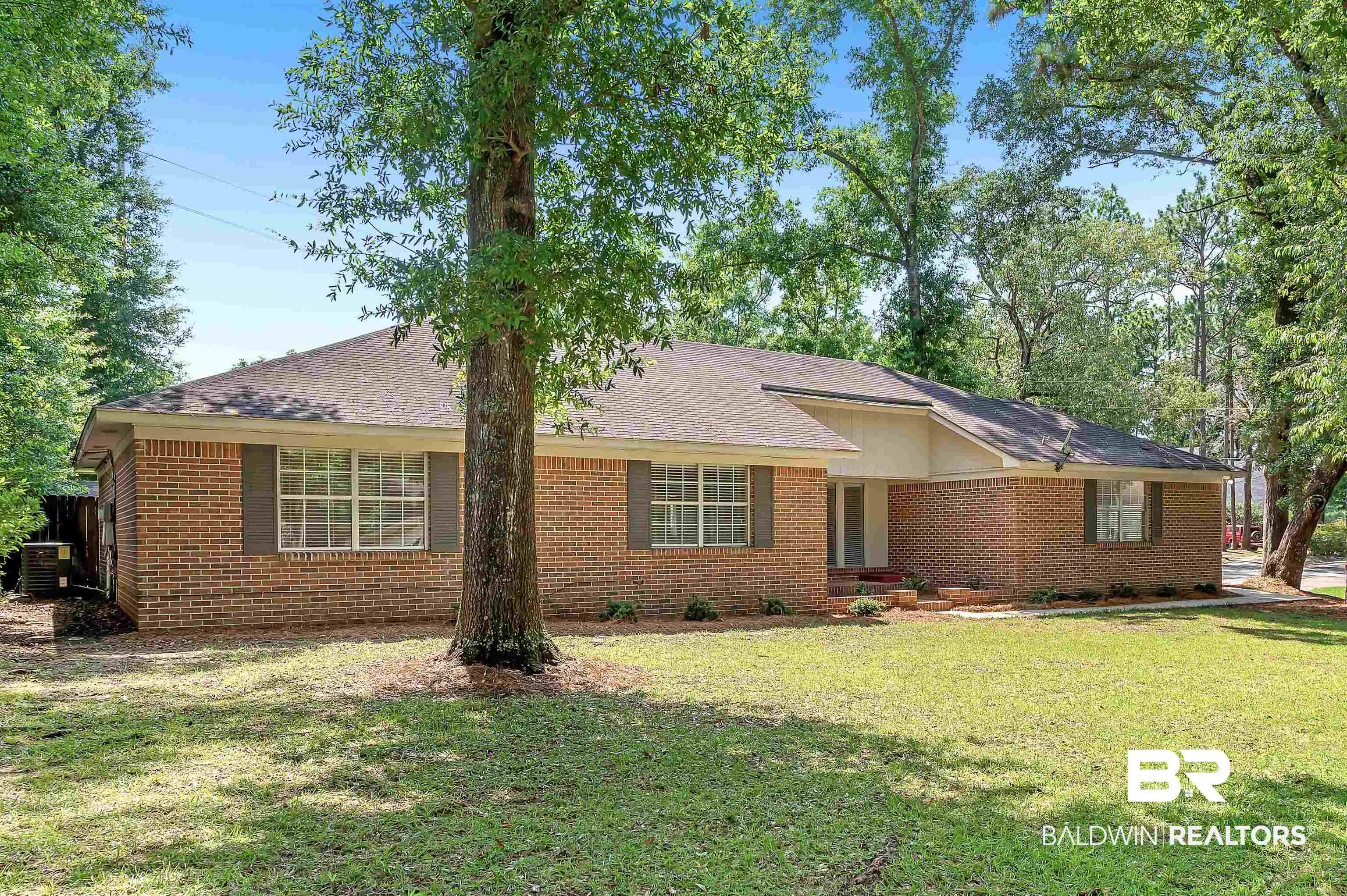 495 Ridgewood Drive Daphne, AL 36526 - Photo 2 of 46