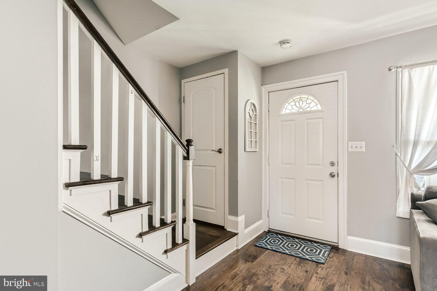 7819 Lockwood Road Dundalk, MD 21222 - Photo 6 of 34 Foyer