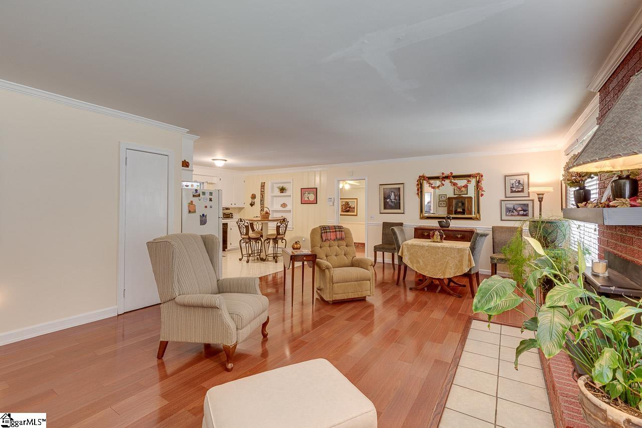 102 Terrace Circle Simpsonville, SC 29681 - Photo 3 of 25